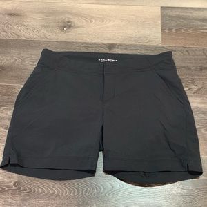 Black Columbia shorts